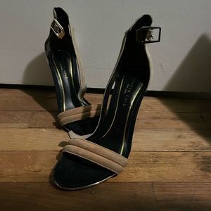 High Heel shoe